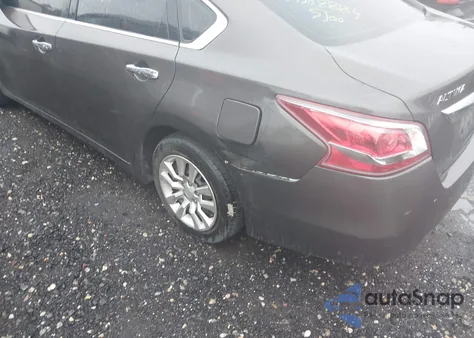 2013 Nissan Altima 2.5 S z USA, uszkodzony, nr VIN 1N4AL3AP1DC112700